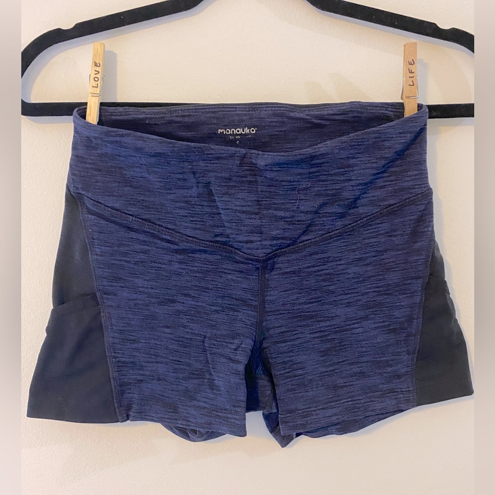 Manduka, Heather Blue & Black Yoga/Workout Shorts, w/Side Pockets! Size S.